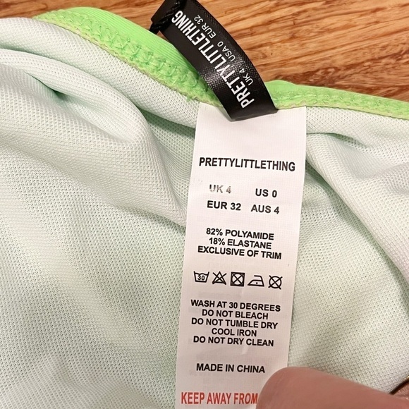 NWT! Pretty Little Thing Lime Green Ring Cut Out Bikini Top & Bottom. Size 0 - Picture 12 of 12